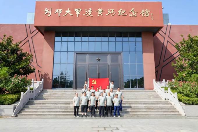 10bet高科组织优秀退役军人开展红色主题教育活动